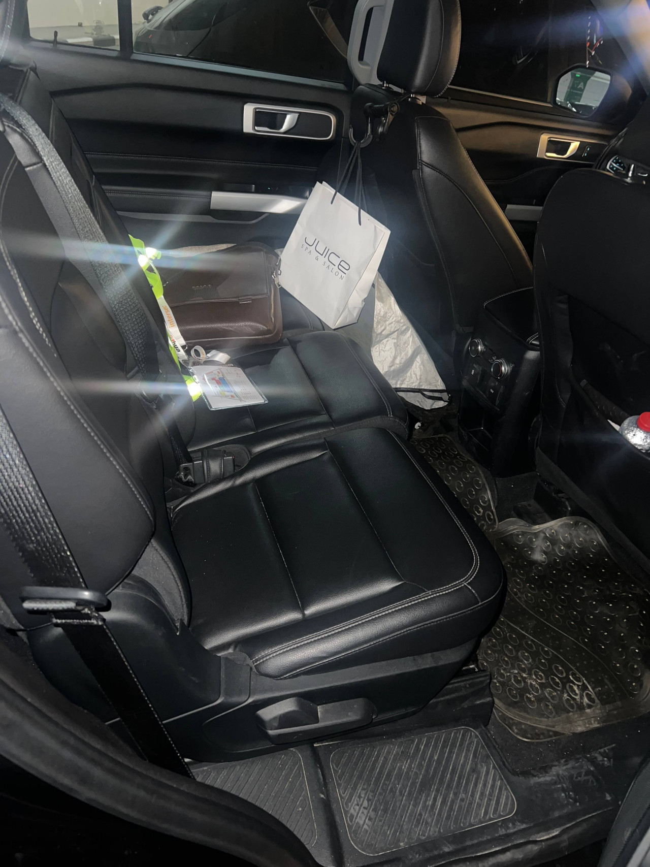 Ford Explorer - Image 6