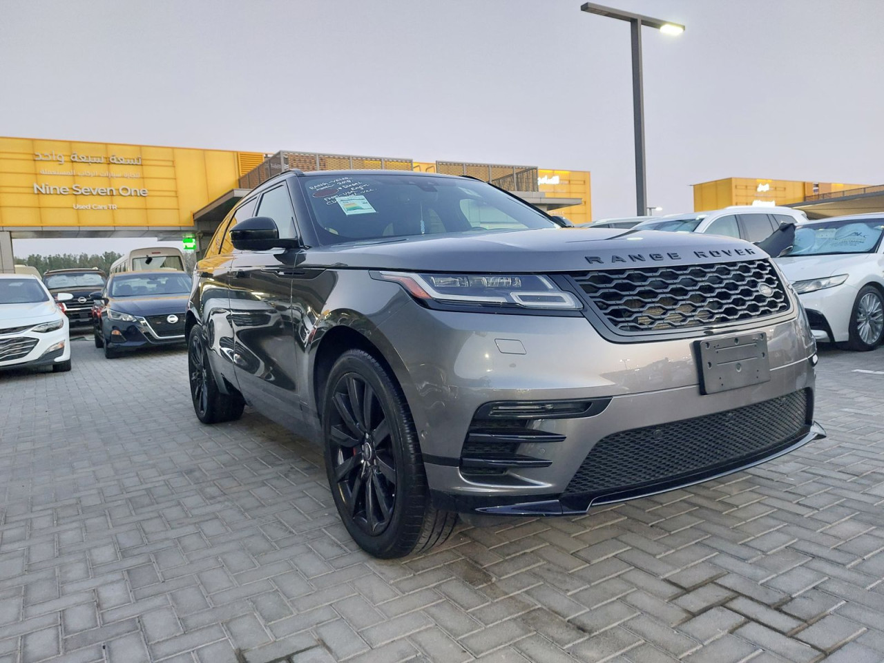 Range Rover VELAR - Image 12