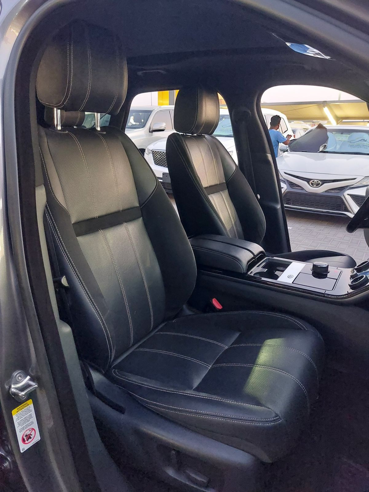 Range Rover VELAR - Image 7