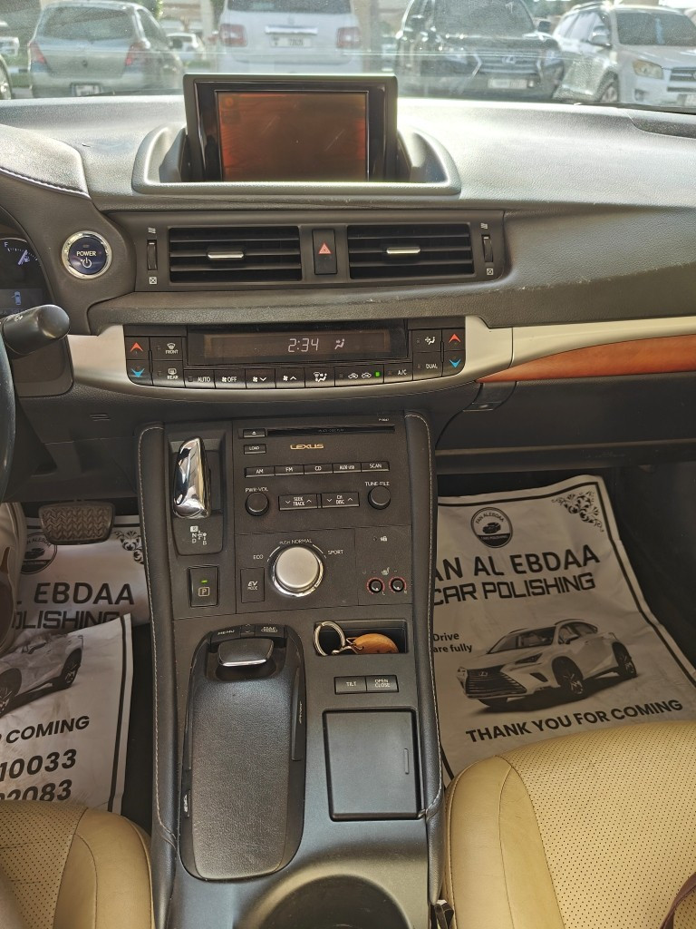 Lexus CT-Series - Image 8