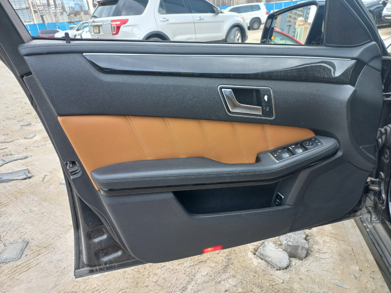 Mercedes Benz E-Class - Image 12