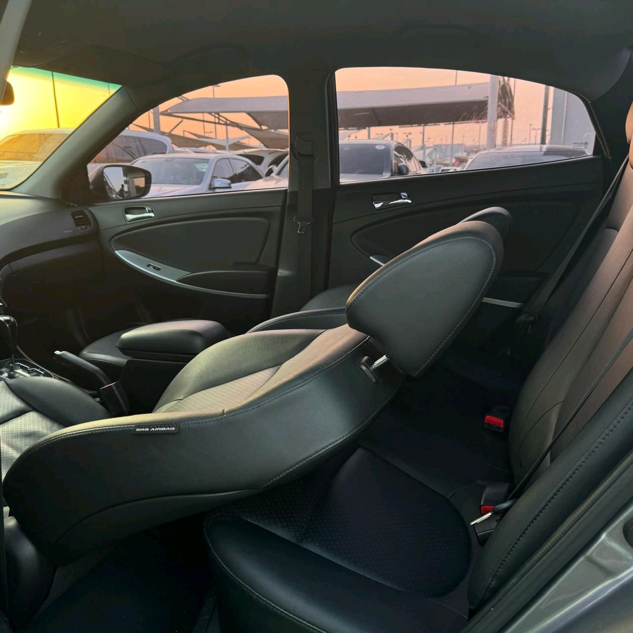 Hyundai Accent - Image 4