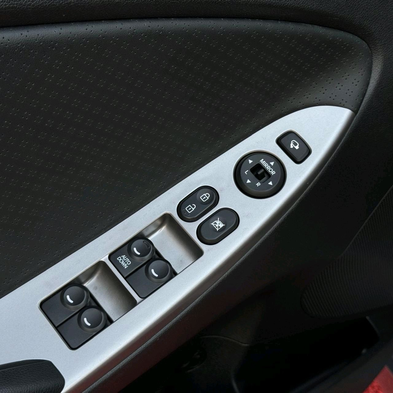 Hyundai Accent - Image 8
