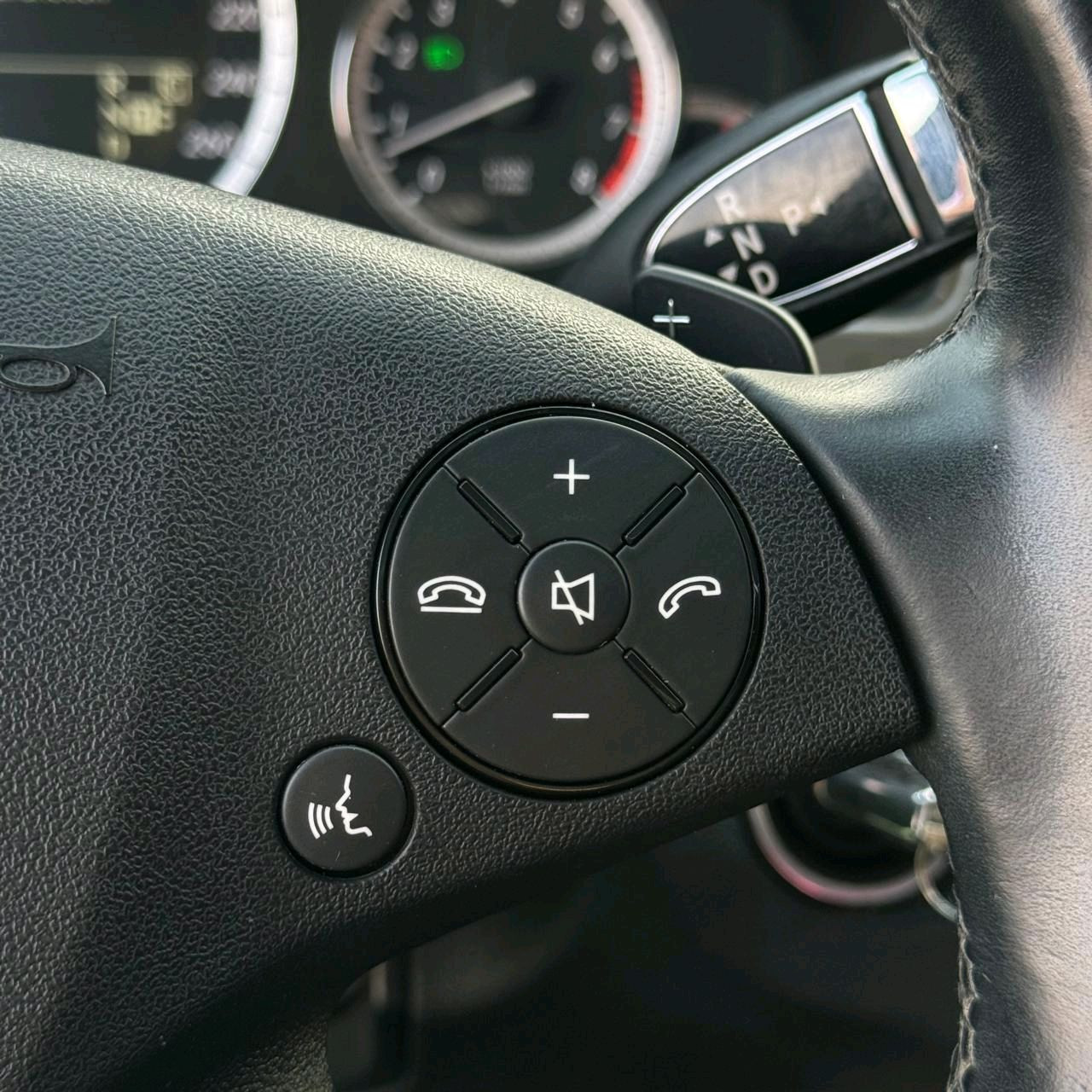 Mercedes Benz E-Class - Image 12