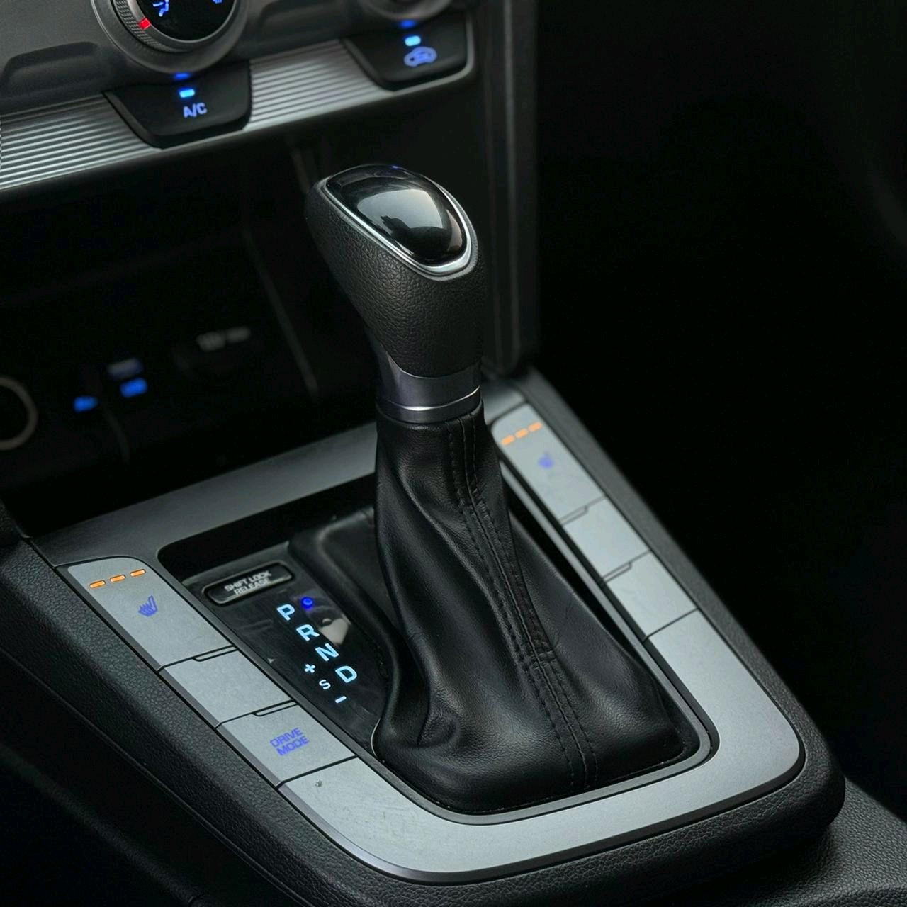 Hyundai Avante - Image 6