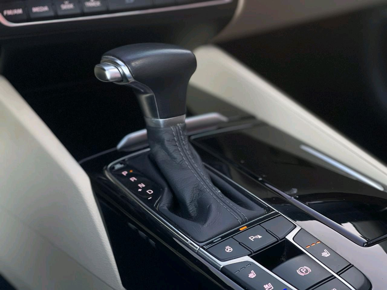 KIA Cadenza - Image 11