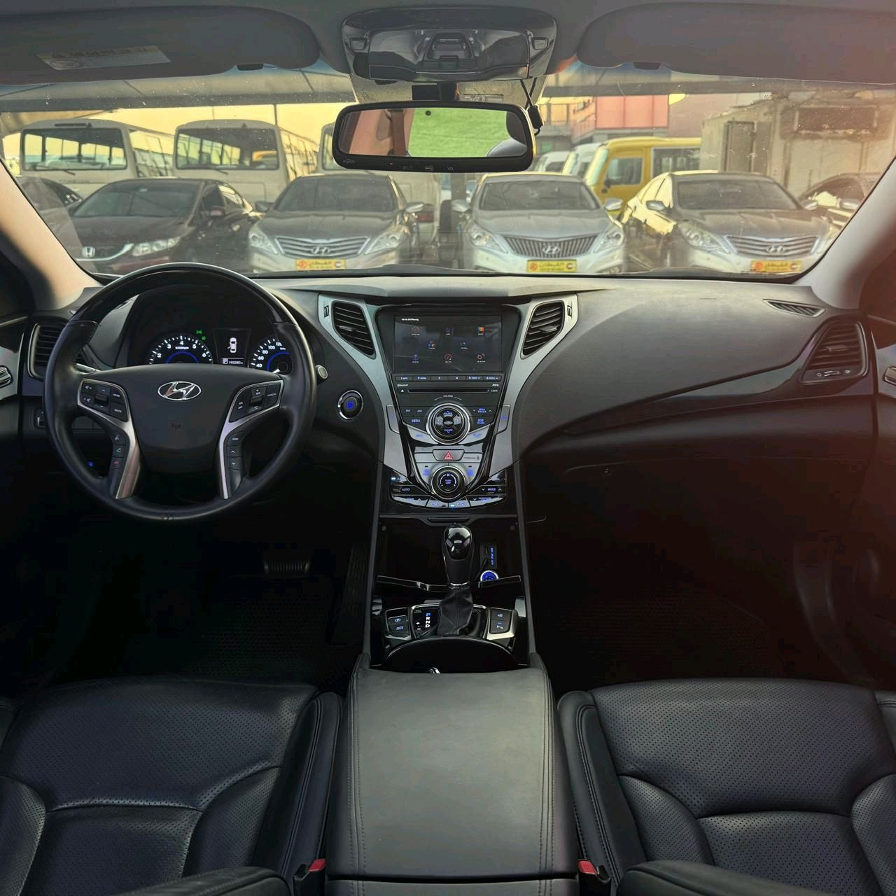 Hyundai Azera - Image 11