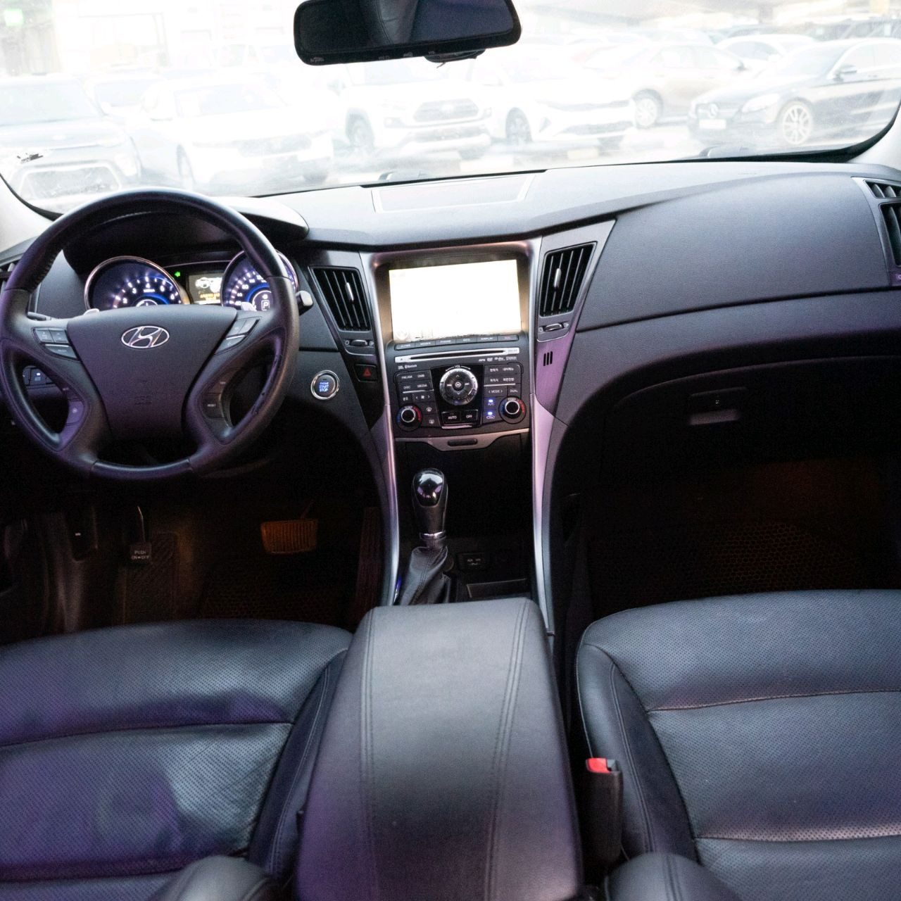 Hyundai Sonata - Image 10