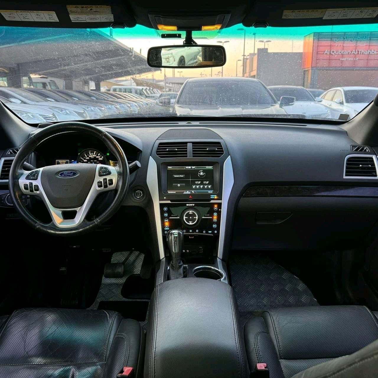 Ford Explorer - Image 12