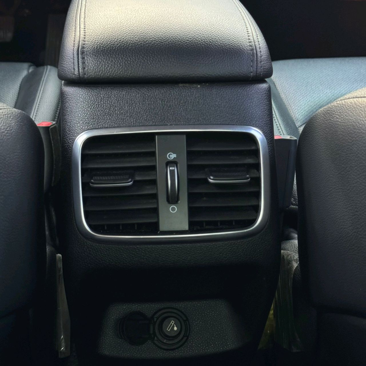 KIA K 5 - Image 12