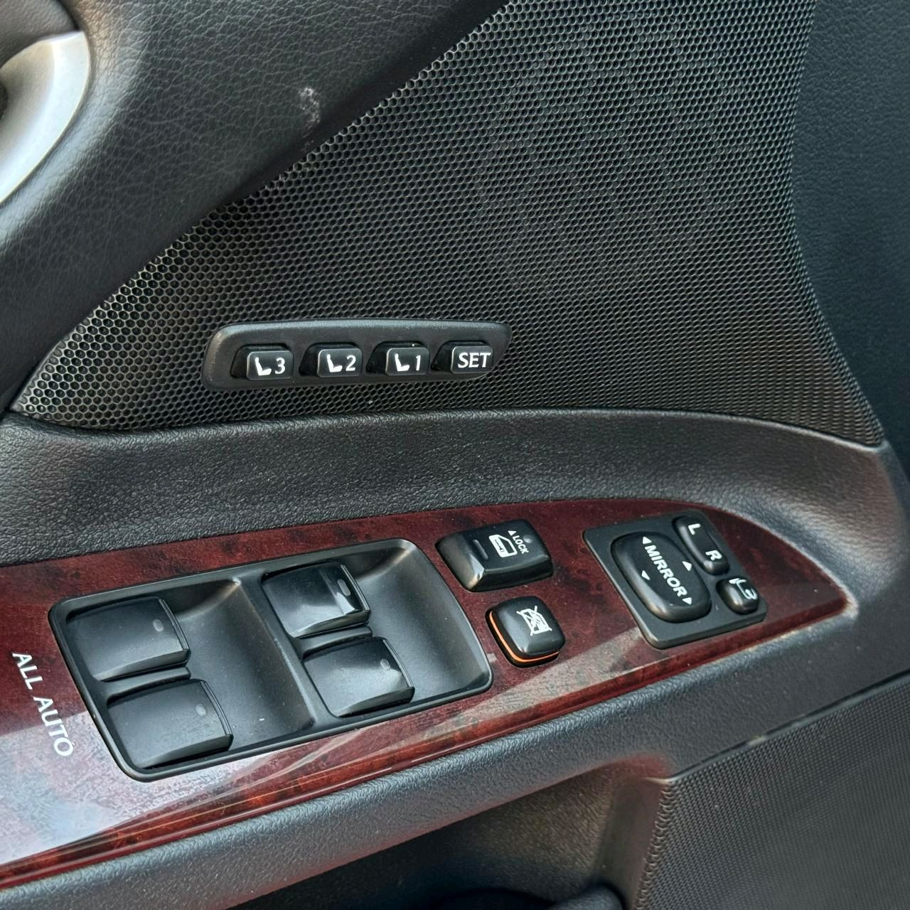 Lexus IS-Series - Image 9