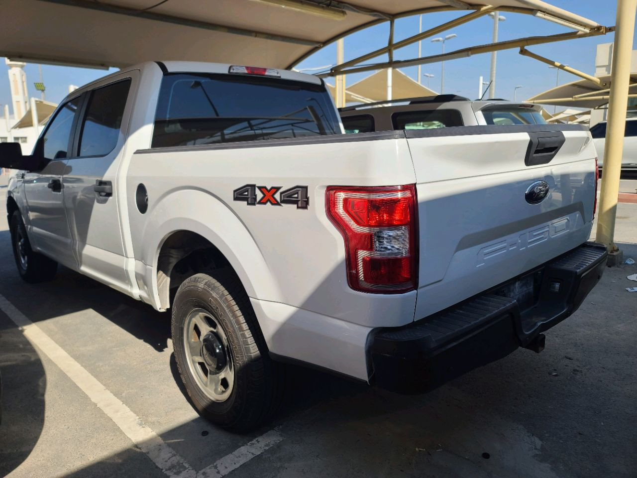 Ford F-Series Pickup - Image 9