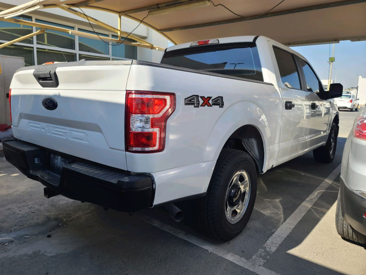 Ford F-Series Pickup - Image 8