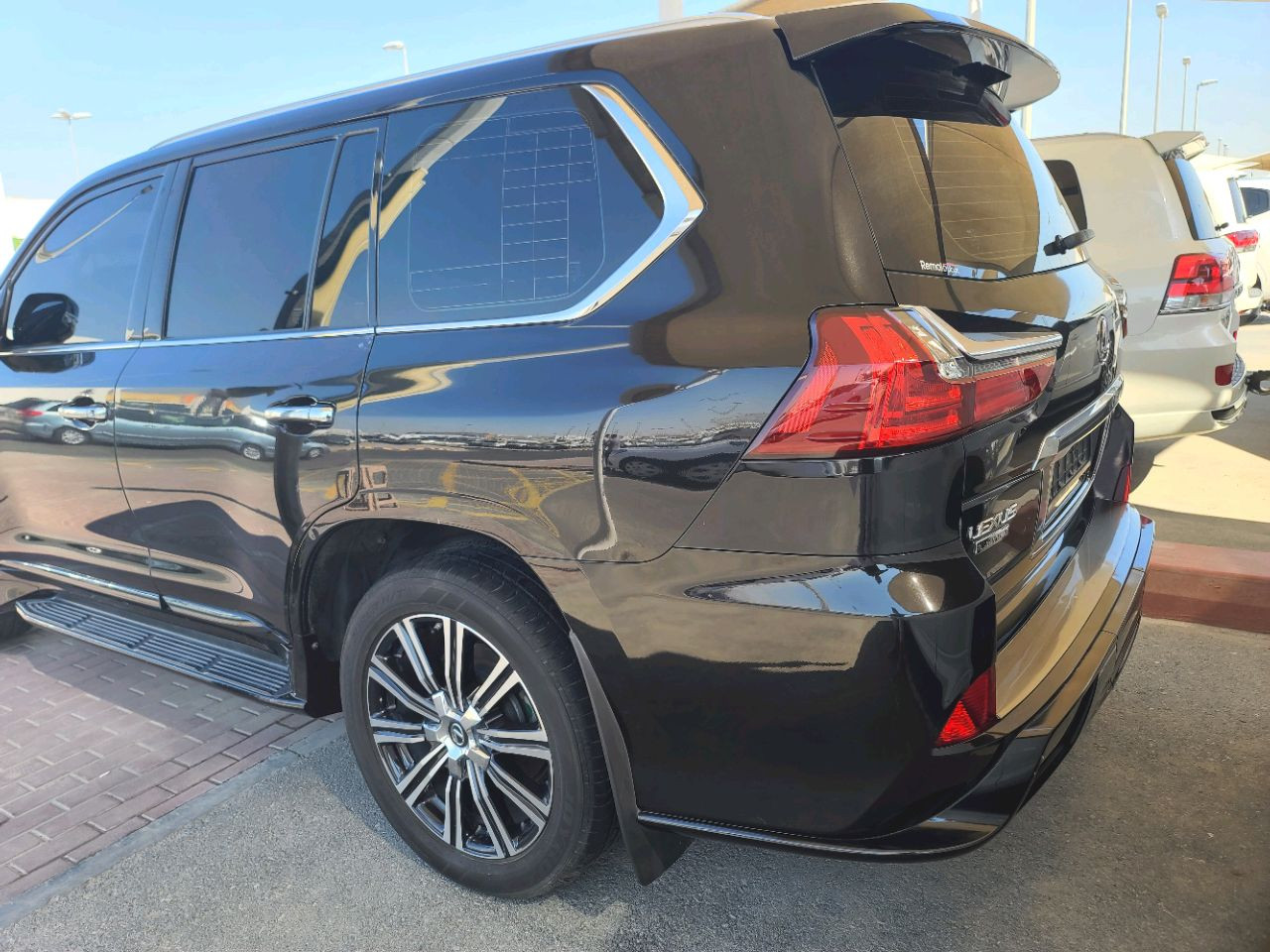 Lexus LX-Series - Image 5