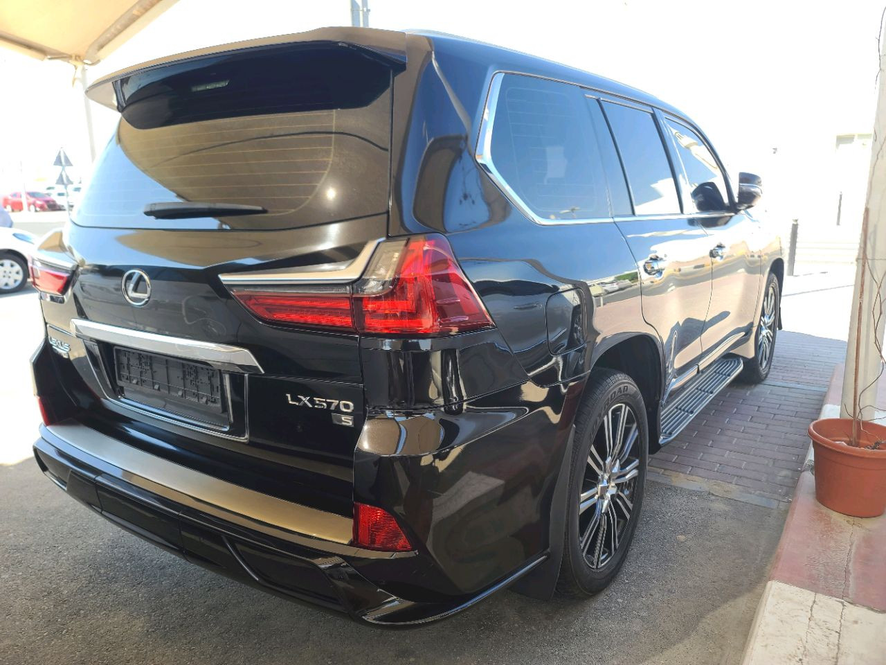 Lexus LX-Series - Image 4