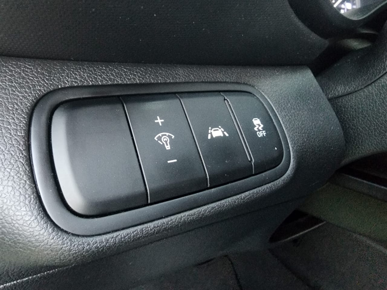 Hyundai VENUE - Image 11