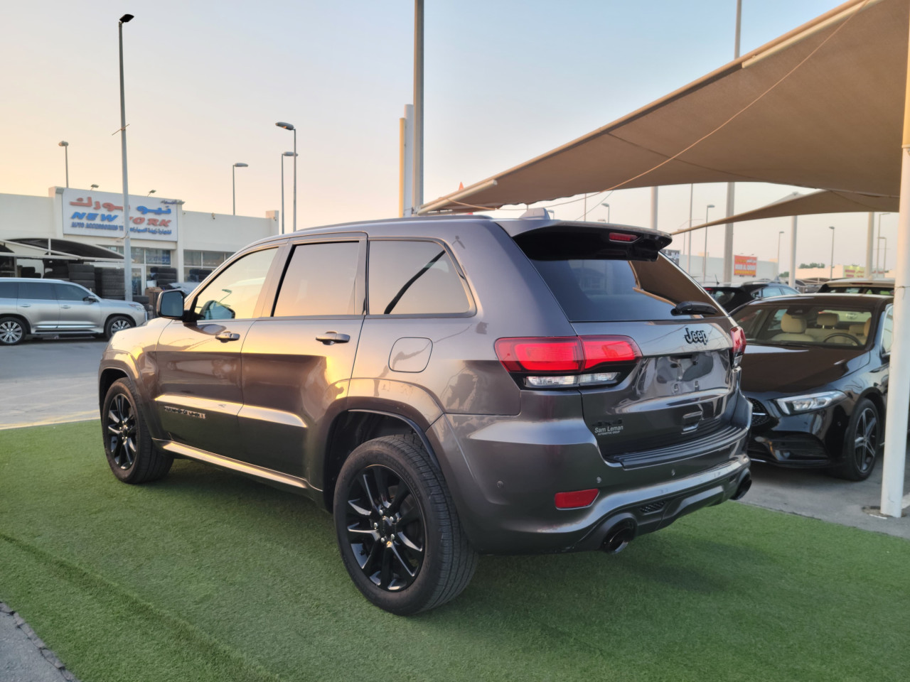 Jeep Grand Cherokee - Image 3