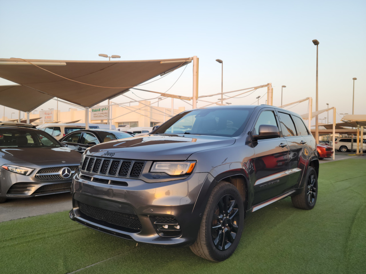 Jeep Grand Cherokee - Image 10