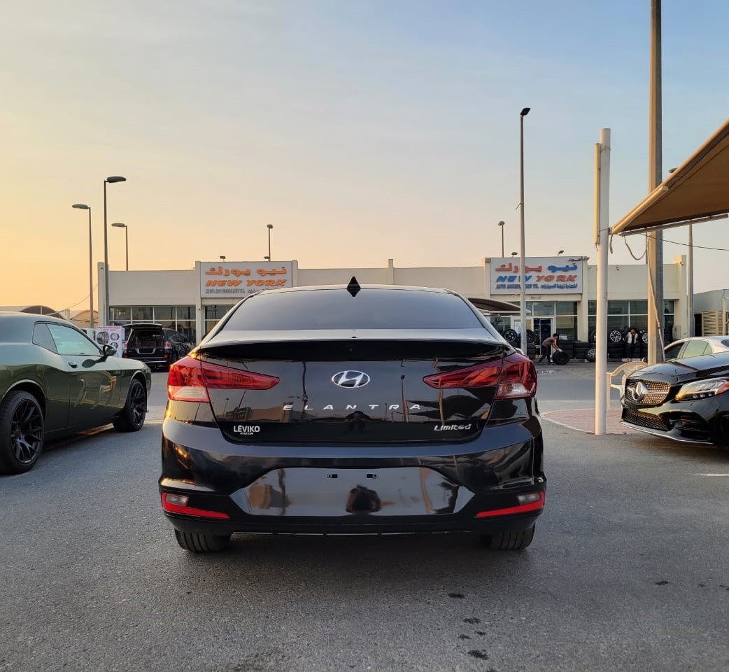 Hyundai Elantra - Image 6
