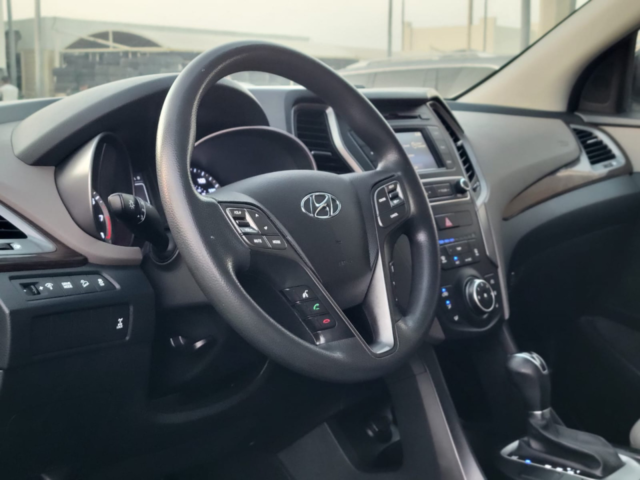 Hyundai Santa Fe - Image 8