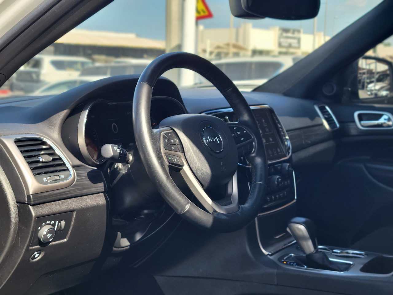 Jeep Grand Cherokee - Image 7