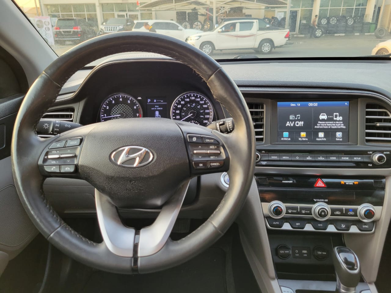 Hyundai Elantra - Image 11