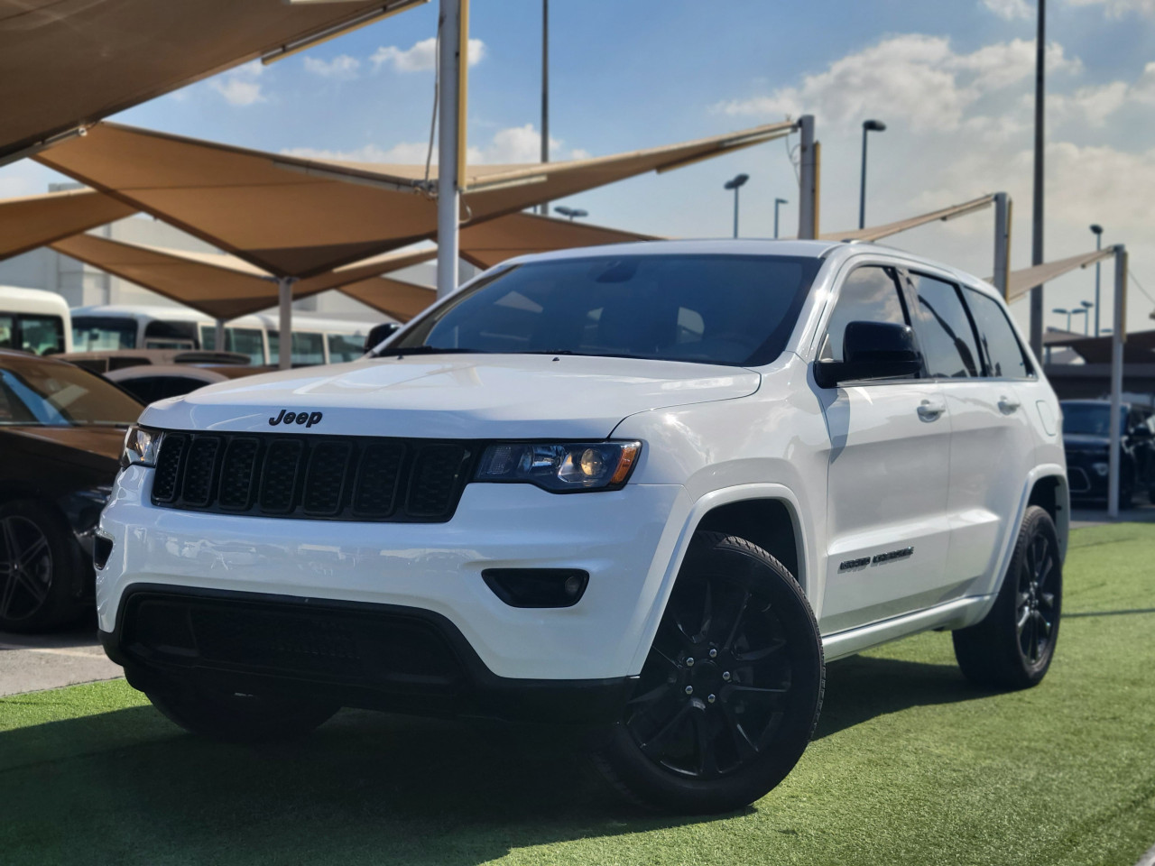 Jeep Grand Cherokee - Image 3