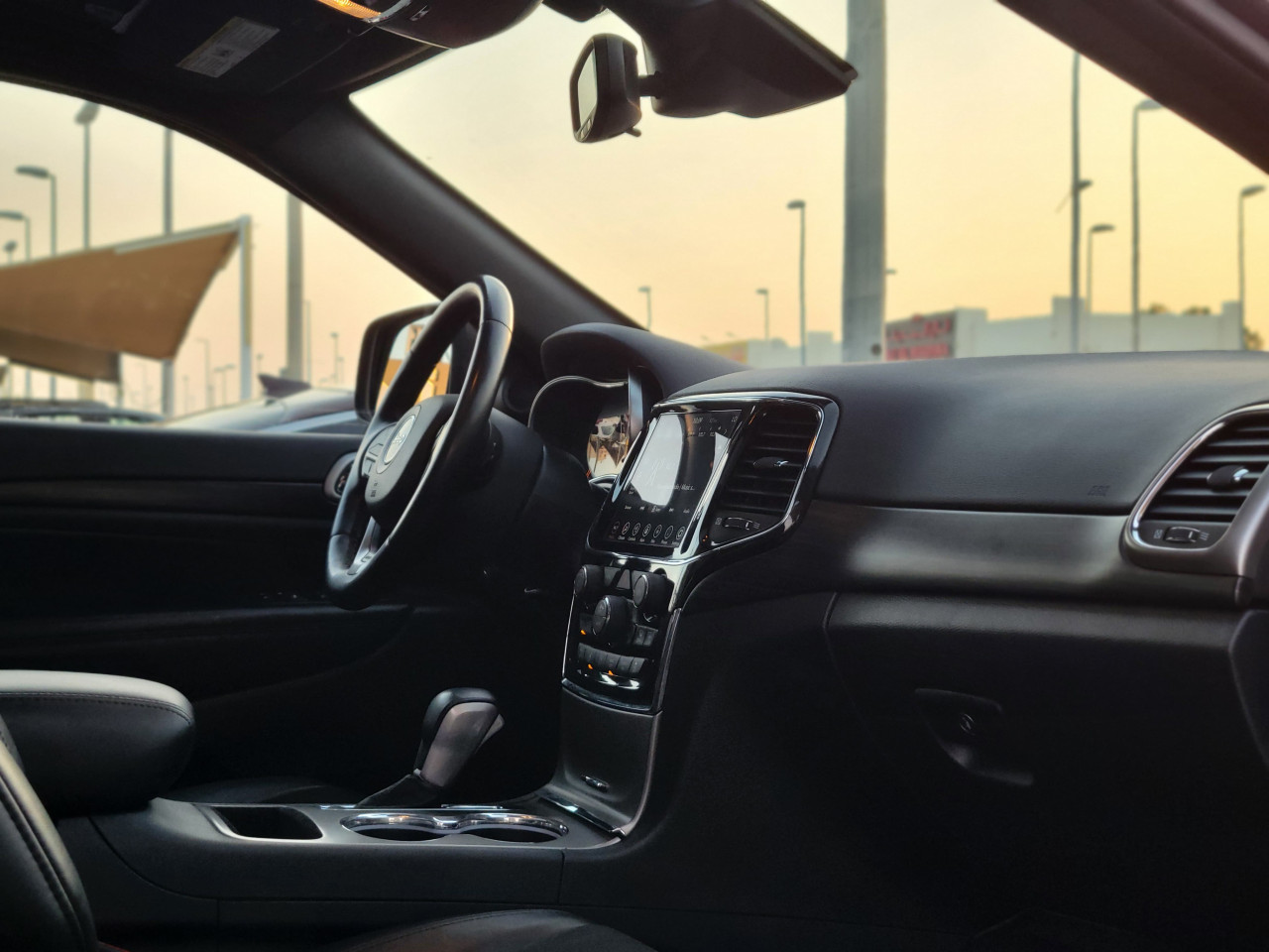 Jeep Grand Cherokee - Image 6