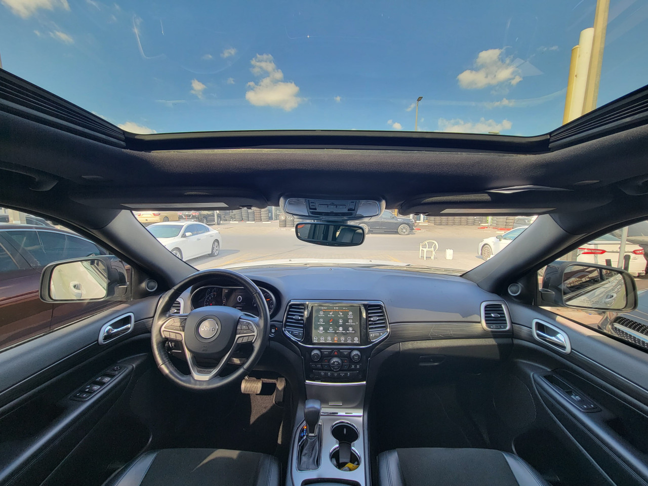 Jeep Grand Cherokee - Image 8