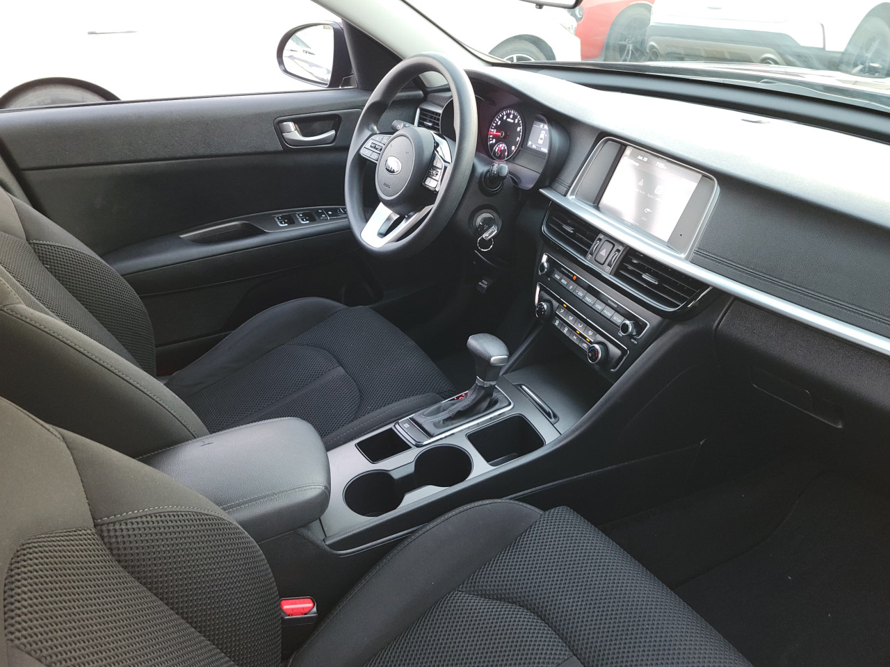 KIA Optima - Image 10