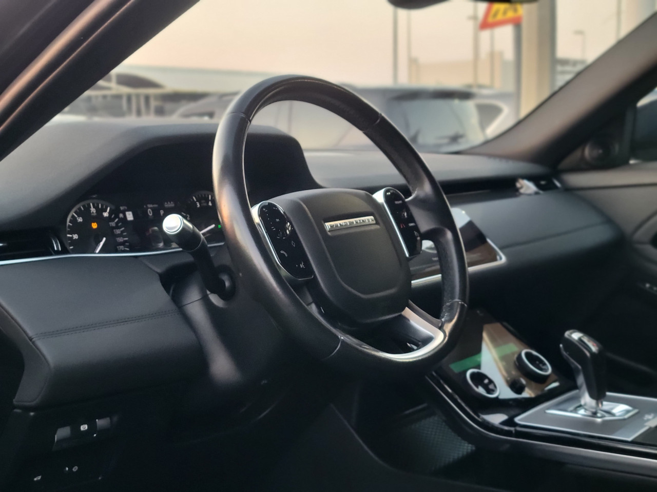 Range Rover Evoque - Image 8