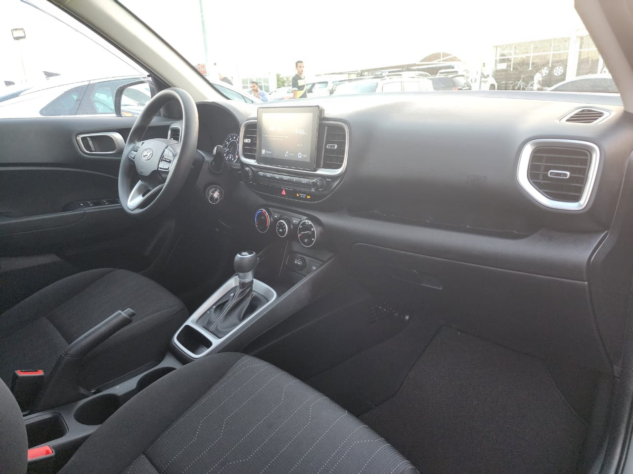 Hyundai VENUE - Image 9
