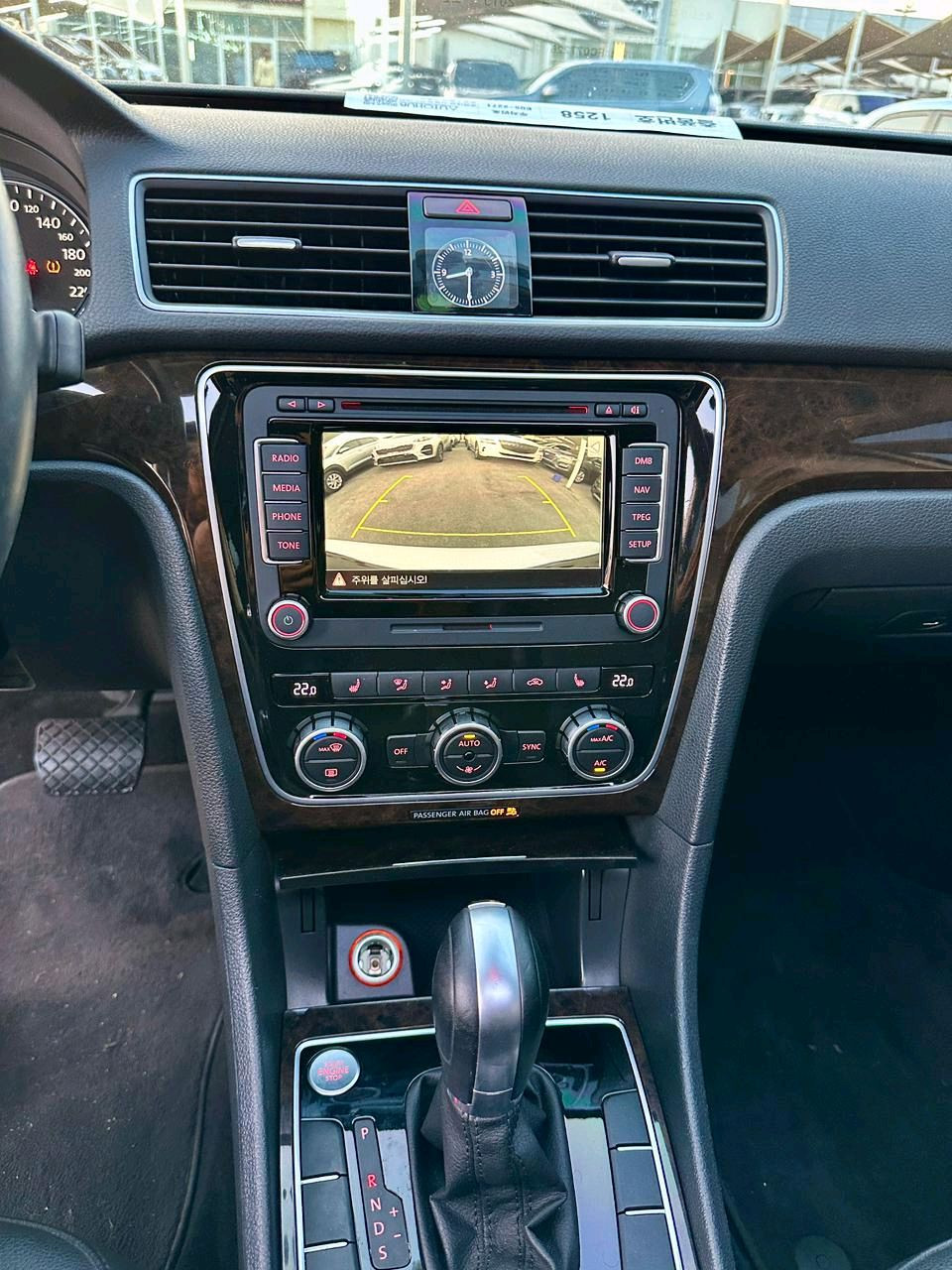 Volkswagen Passat - Image 3