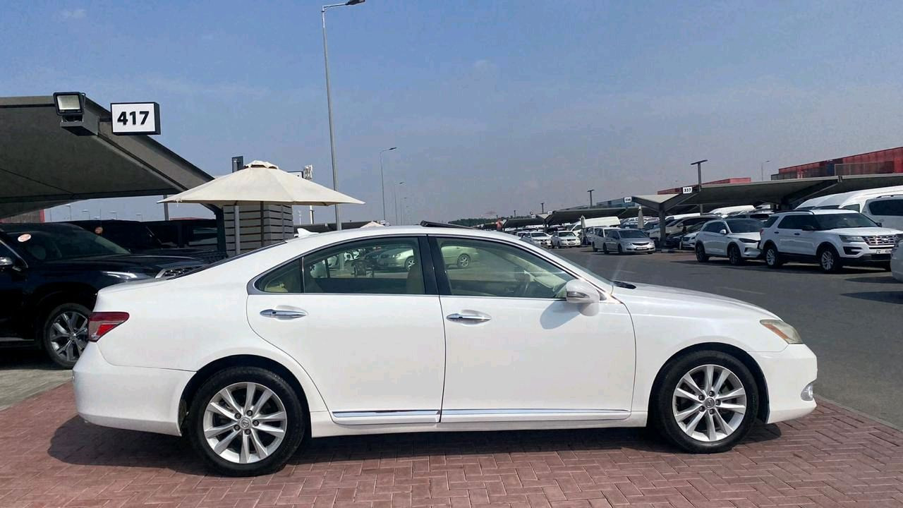 Lexus ES-Series - Image 9