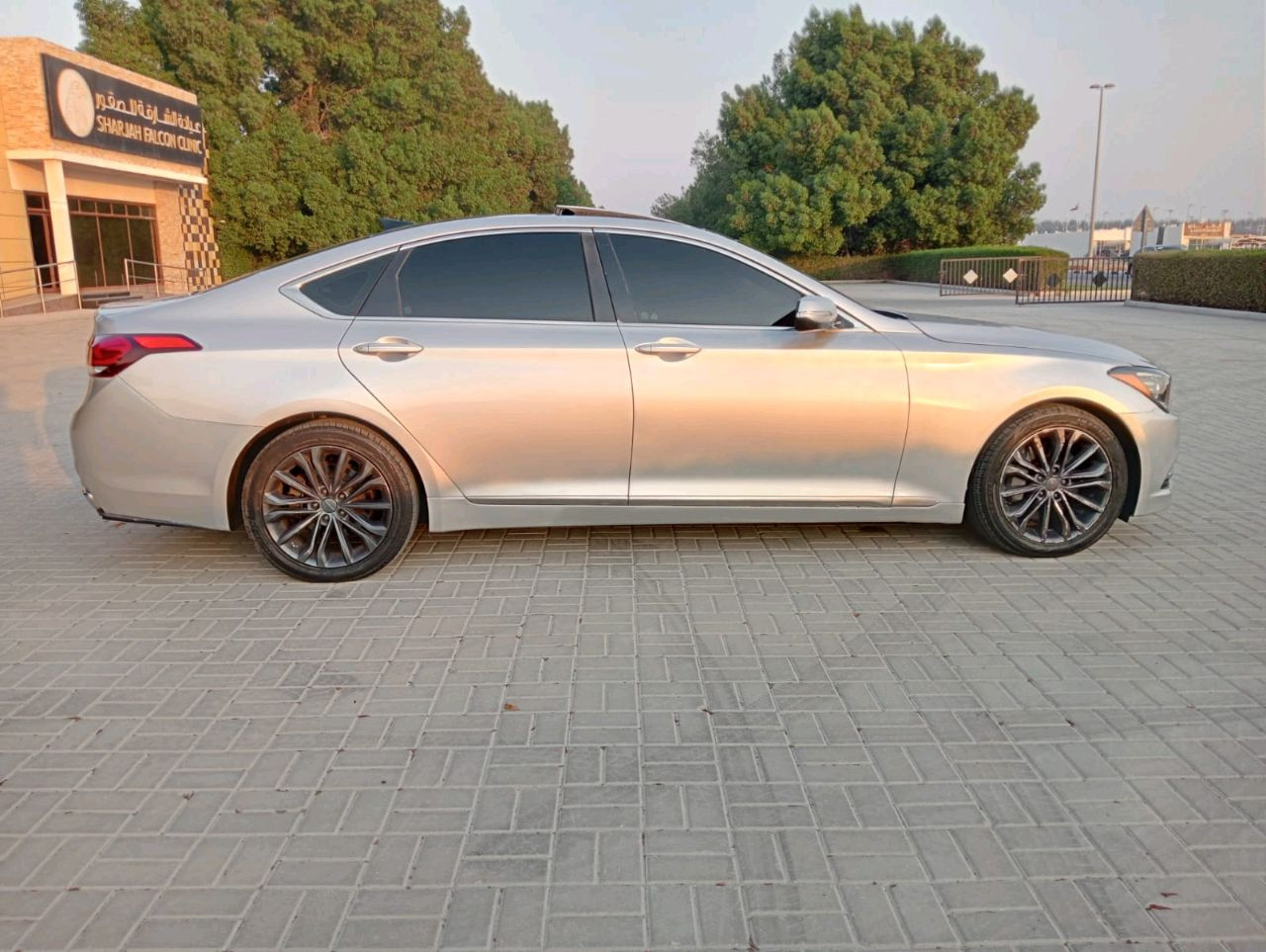 Genesis G 70 - Image 8