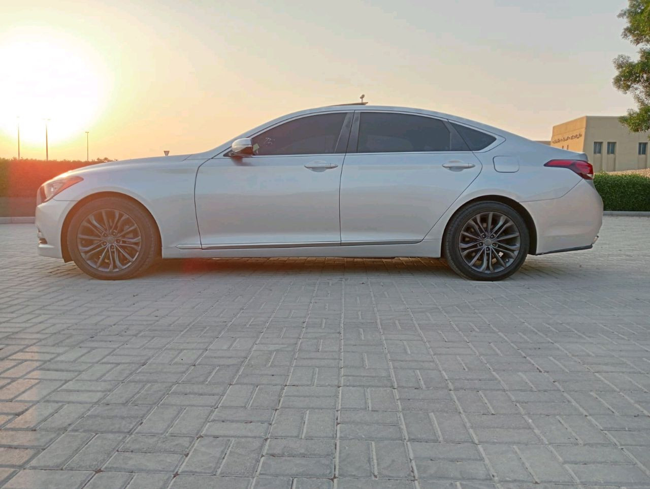 Genesis G 70 - Image 7
