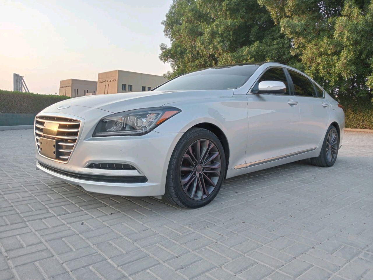 Genesis G 70 - Image 9