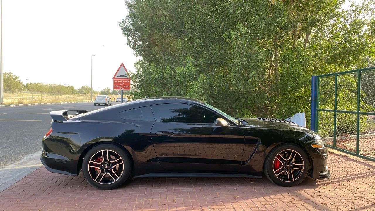 Ford Mustang - Image 7