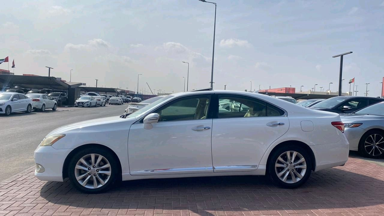 Lexus ES-Series - Image 5