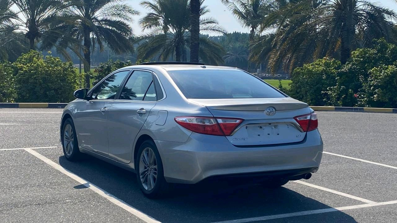 Toyota Camry - Image 3