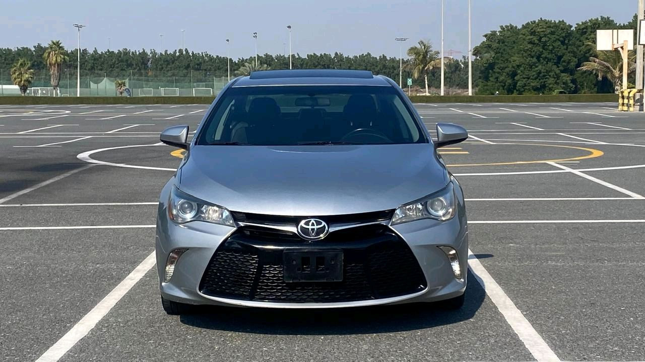 Toyota Camry - Image 4