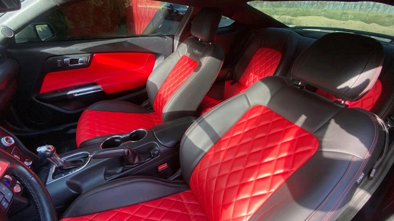 Ford Mustang - Image 5