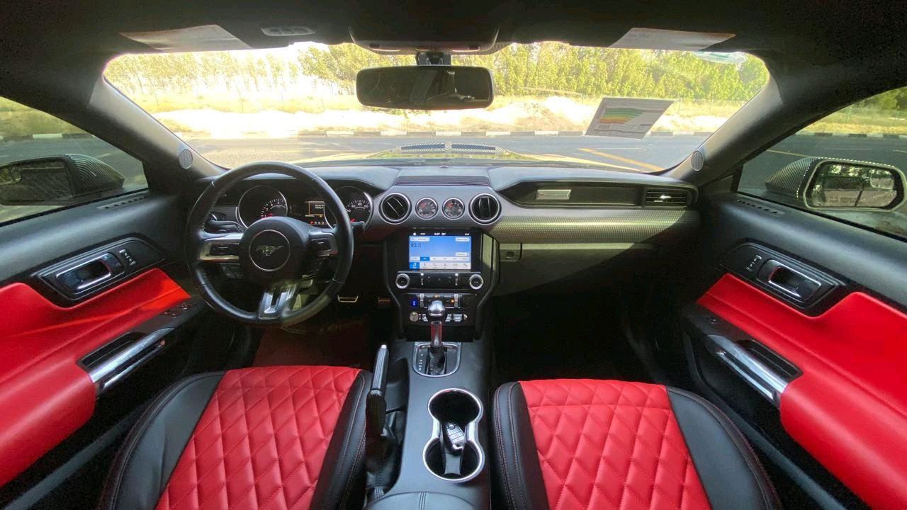 Ford Mustang - Image 4