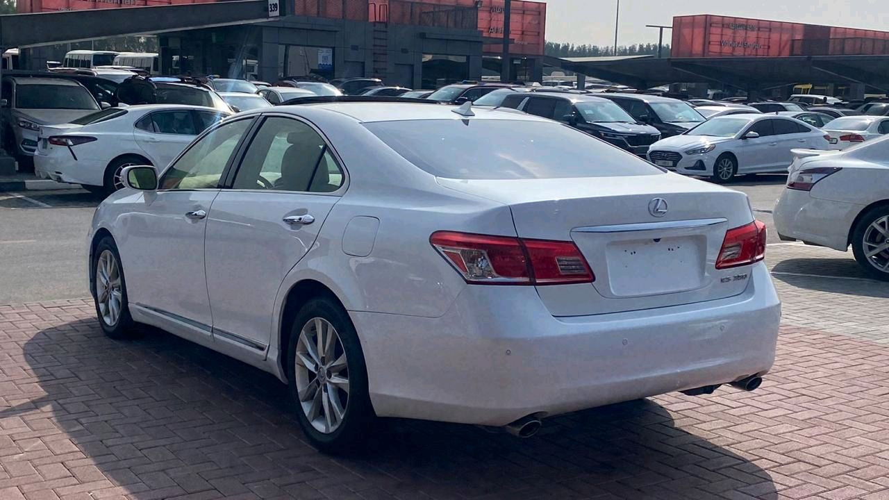 Lexus ES-Series - Image 6