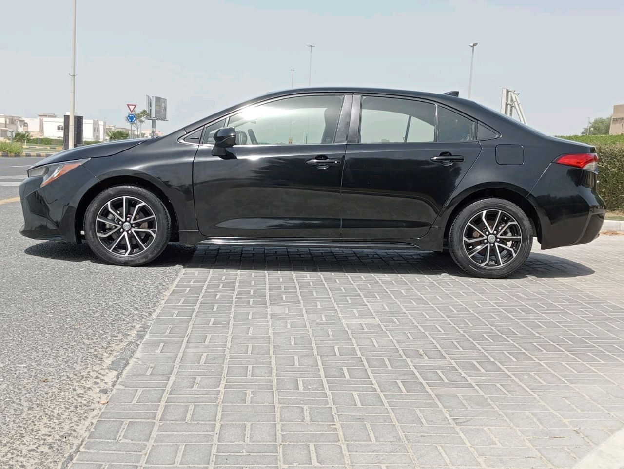 Toyota Corolla - Image 6