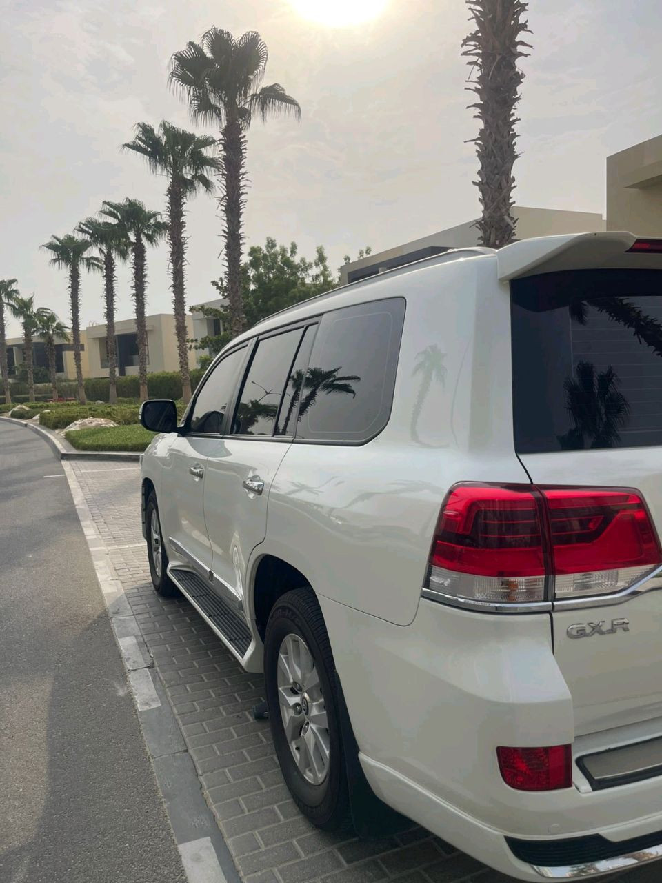 Toyota Land Cruiser - Image 8