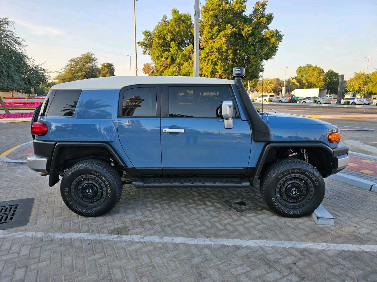 Toyota FJ Cruiser - Image 15