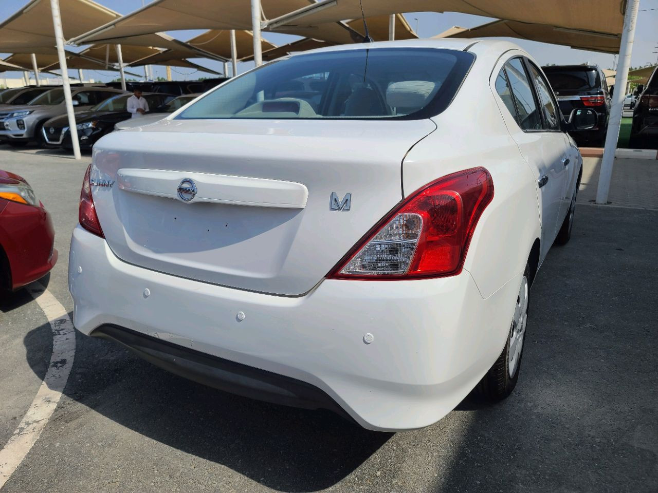 Nissan Sunny - Image 4