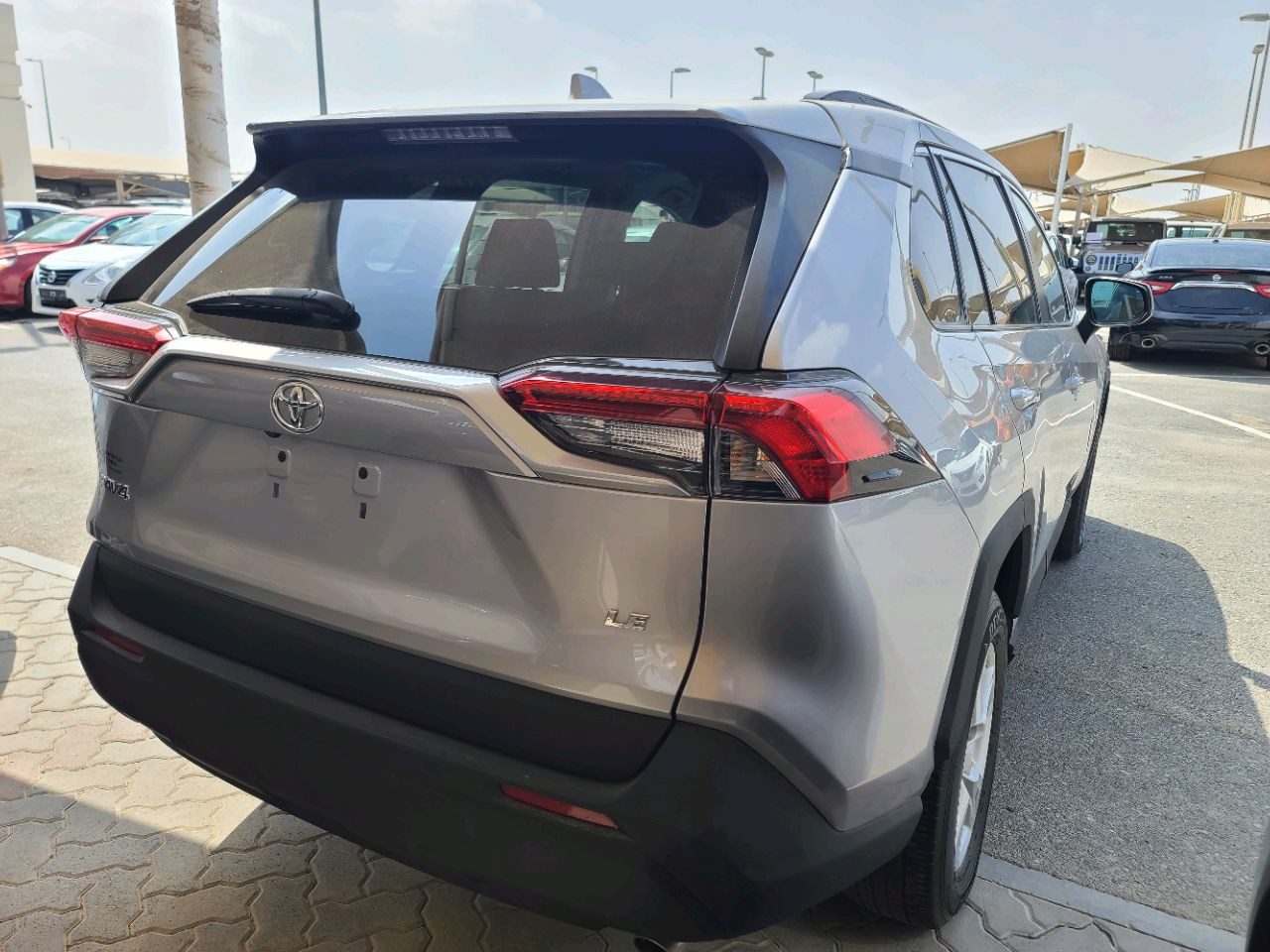 Toyota Rav 4 - Image 9