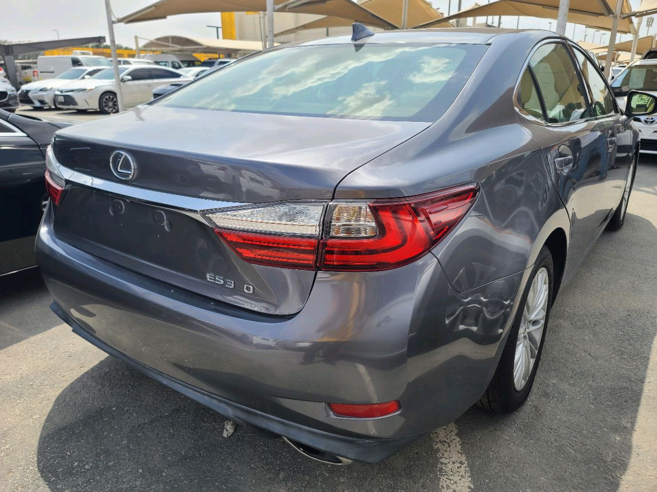 Lexus ES-Series - Image 3
